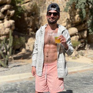 Meet your Posher, Blaine